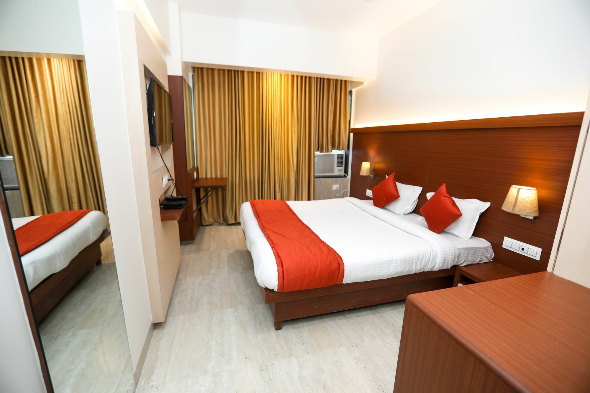 Hotel Spring Inn Bombaim Exterior foto